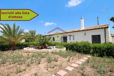 Casa Singola Ristrutturata con Ampio Terreno