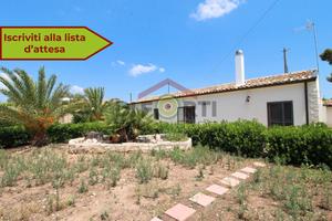 Casa Singola Ristrutturata con Ampio Terreno