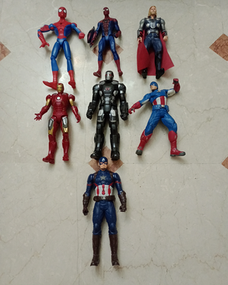 Action figure spiderman . iron Man parlanti