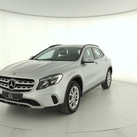 MERCEDES-BENZ GLA 180 Business