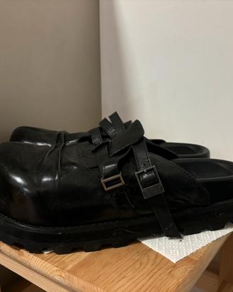 Sandali in pelle con rialzo stile Birkenstock