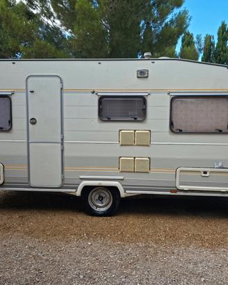 roulotte sterckeman 530