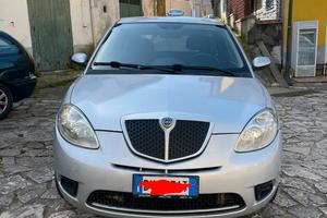  lancia y 1.2 con 110000 km