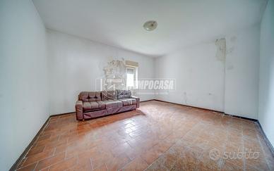DIVIGNANO - PORZIONE DI CASA DA RISTRUTTURARE