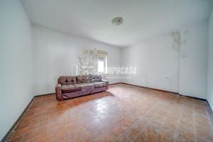 DIVIGNANO - PORZIONE DI CASA DA RISTRUTTURARE