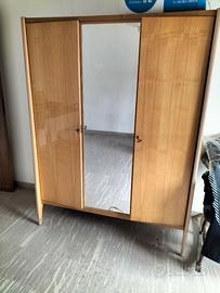 ARREDAMENTO (MOBILI)