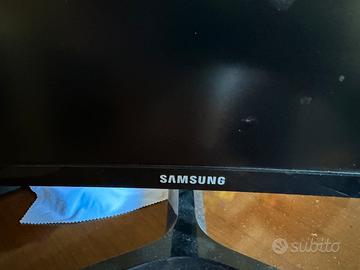 Monitor Samsung 27 pollici HD CURVO