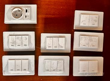 Prese elettriche interruttori usb vetro temperato
