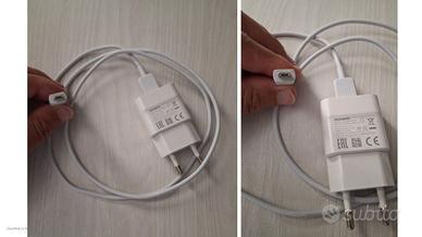 Caricabatteria con cavetto micro USB-B