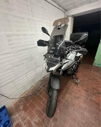 MOTO BMW F700 GS