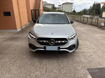 Mercedes Benz Gla Automatic Executive “Night Ed.”