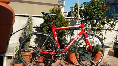 bici da corsa Specialized modello Allez Pro