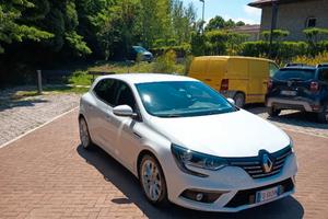 RENAULT MEGANE 4