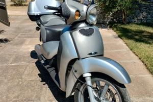 Aprilia scarabeo  cil.  200  del  2002