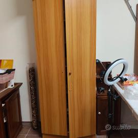 ARMADIO E LIBRERIA BUONE CONDIZIONI!