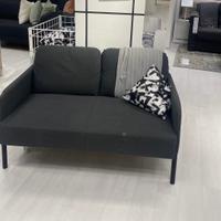 Divano grigio due posti