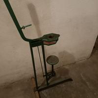 Tappatrice per tappi in sughero