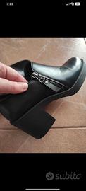 Scarpe con tacco largo