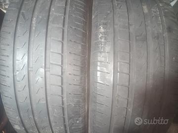 2 pneumatici Pirelli 235/55/18 60 euro