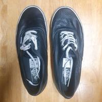 Vans in pelle nera