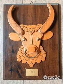 Quadro toro legno in rilievo