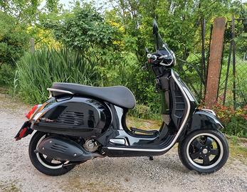Vespa GTS 300 Hpe