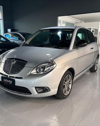 Lancia Ypsilon 1.2 69 CV Unyca