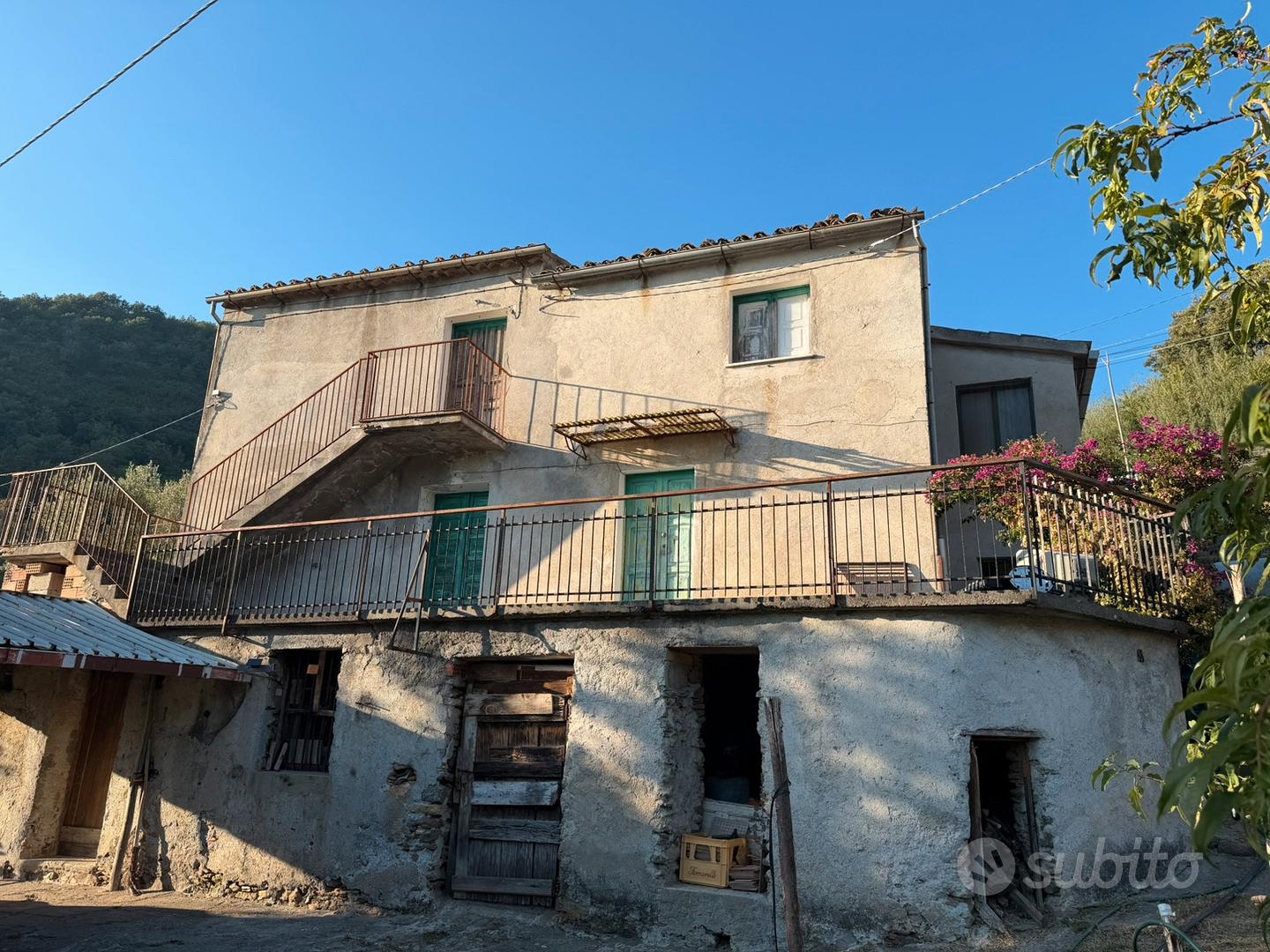 Casa indipendente da ristrutturare con terreno - Vista 2