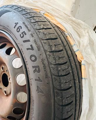 4 Gomme e cerchi misura  165/70 R14
