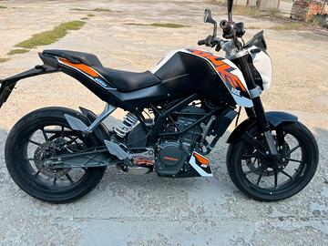 KTM Duke 125