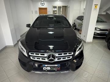 MERCEDES- BENZ GLA 200 D 136CV AMG PREMIUM PLUS 4M