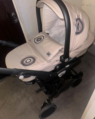 TRIO CAM- Pari al NUOVO (Passeggino MAI USATO)
