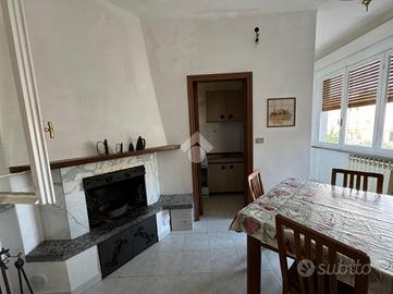 CASA DI CORTE A SAN DAMIANO AL COLLE