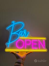 Insegna led colorata open bar