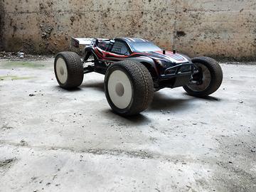 Truggy RC brushless VRX-1  scala 1/8