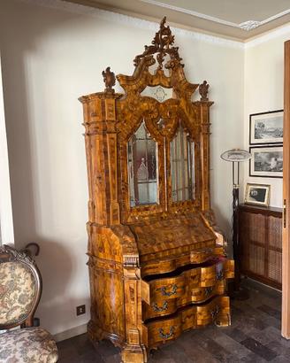 Credenza antiquariato in legno