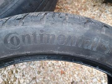 2 gomme Continental 225/40/18  più una 