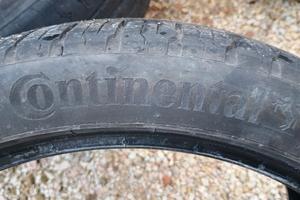 2 gomme Continental 225/40/18  più una 