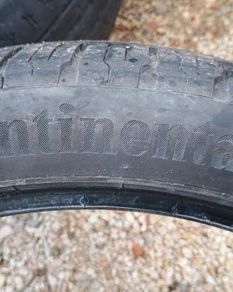 2 gomme Continental 225/40/18  più una 