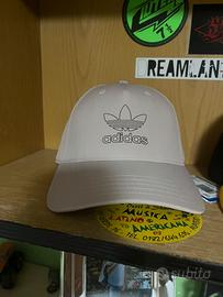 cappelo adidas grigio