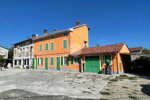 CASA INDIPENDENTE A SUARDI