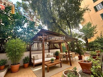 TRILOCALE RISTRUTTURATO CON GIARDINO POSTO AUTO EN