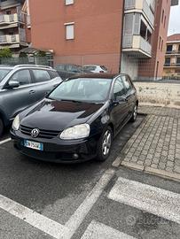 Volkswagen Golf 5 2008 105 cavalli