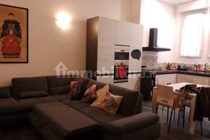 Porta Venezia Metro Rossa stanze Solo Donne