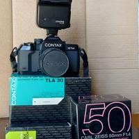 Fotocamera reflex motorizzata Contax 167MT