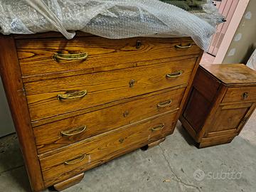 comò e comodini in legno castagno  