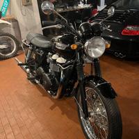 Triumph Bonneville - 2010