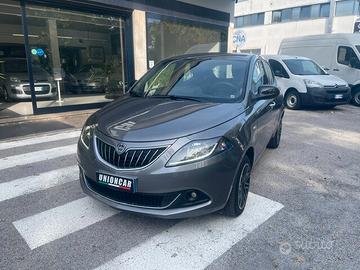 Lancia Ypsilon 1.0 FireFly Hybrid Gold