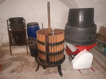 Attrezzatura per fare il vino