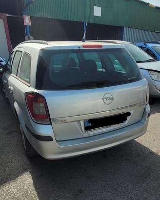 RICAMBI USATI AUTO OPEL Astra H S. Wagon Z19DT Die